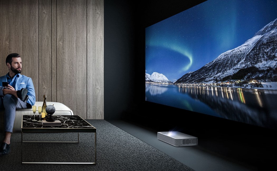 VAVA 4K激光投影仪可以将任何墙壁变成150英寸的电影屏幕