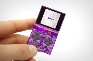 世界上最小的功能的Game Boy Advance SP是一堆便利贴大小，它也是透明的!
