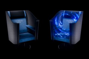 这款电影院座位拥有自己内置的环绕声系统，可实现真正的沉浸式体验