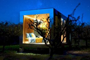 这个小木屋以玻璃幕墙为特色，帮助您逃离城市，与大自然接触!