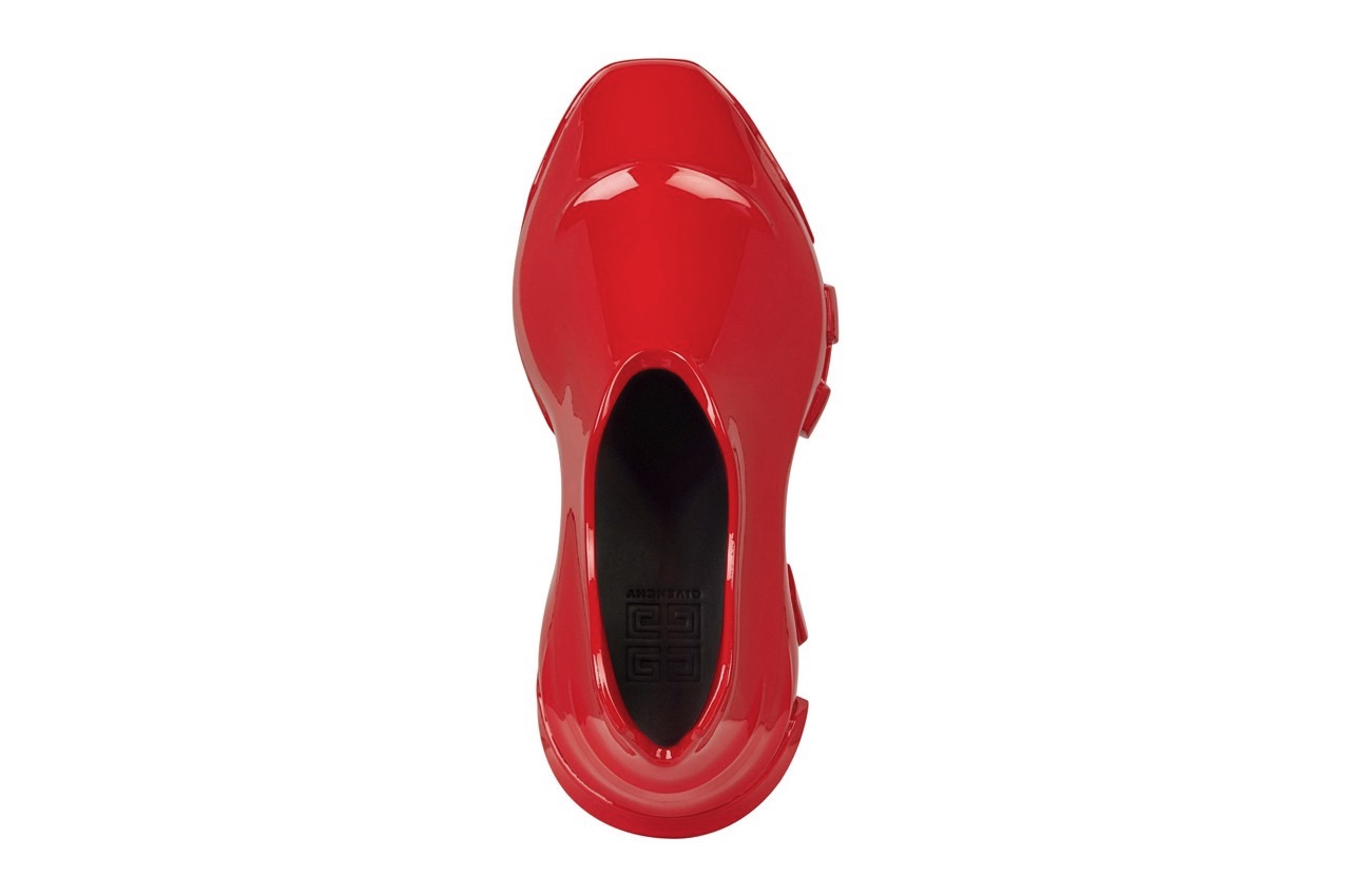 光滑的情人节红色纪梵希纪念锦葵运动鞋