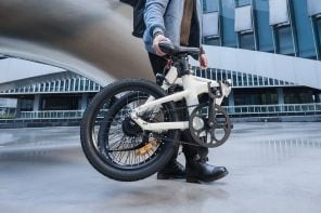 超级便携和低维护的折叠电动自行车，让您的通勤更智能，更愉快