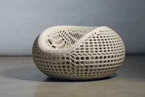3d打印混凝土椅子使用生成设计的强度和独特的空心美学