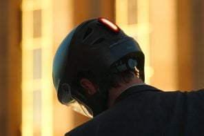 最安全的电动自行车头盔”是一个改变,全脸保护高速通勤者