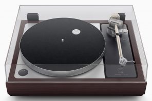 强尼的比喻瀑布的Sondek LP12转盘在他的标志性风格的50周年