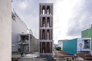高瘦的房子在一个拥挤的市中心的情节在越南给典型的小房子的激烈竞争