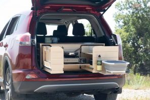 这个IKEA-like SUV的工具包变换你的车辆追尾怀疑或露营者的天堂